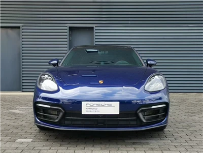 2022. Porsche Panamera Executive Extended Platinum Edition 2