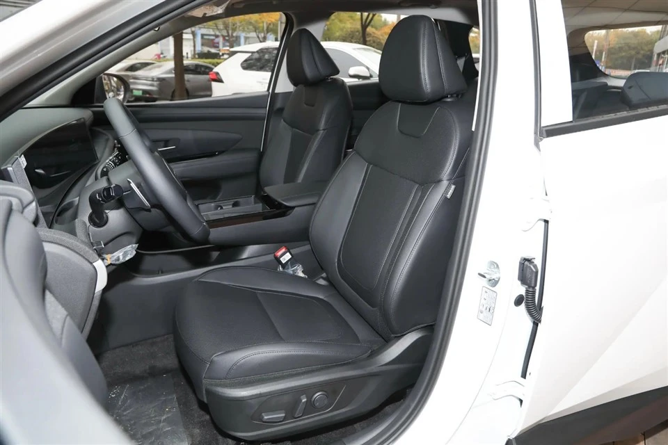 Tucson L Tucson L